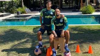 Felipe Melo com o filho Linyker, jogador das categorias de base do Palmeiras