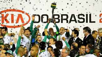 Capitão Marcos Assunção levantou a taça da Copa do Brasil em 2012 (Foto: Divulgação/SE Palmeiras)