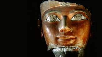 História de Hatshepsut precisou ser reconstruída com elementos que sobreviveram a destruição intencional
