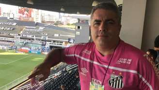 Rollo esteve na Vila acompanhando a derrota do Santos para o Atlético-GO, nesta quarta (14) (Foto: Divulgação)