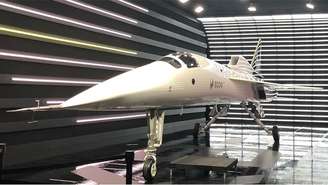 O avião de teste supersônico XB-1 testará a tecnologia do planejado avião comercial supersônico Overture