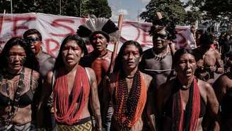 Levantamento apontou que seis empresas financeiras dos EUA investiram mais de R$ 100 bilhões em companhias acusadas de impactar negativamente povos brasileiros. (Na foto, indígenas em protesto no ano passado)