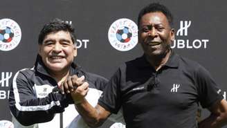 Pelé e Maradona juntos em evento (Foto: AFP)