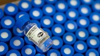 A vacina da Pfizer-BioNTech já foi aprovada para uso do público no Reino Unido, Canadá, Bahrein e Arábia Saudita