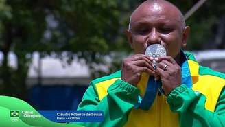 Claudio Roberto recebe medalha de prata dos Jogos Olímpicos de Sydney 2000