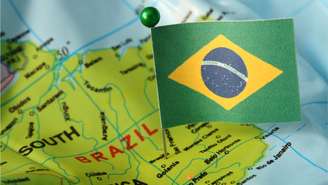 No fim de setembro, o governo brasileiro autorizou a entrada de estrangeiros, de qualquer nacionalidade, em todos os aeroportos do território nacional