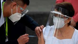 México, Chile e Costa Rica já estão aplicando a vacina contra covid-19 na América Latina