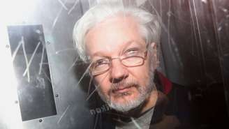 Governo americano soliticou extradição de Assange por publicação de documentos secretos