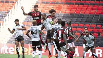 Contra o Ceará, Gustavo Henrique iniciou; Arão terminou o jogo em sua função (Foto: Alexandre Vidal / Flamengo)