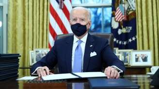 Depois de prestar juramento, Joe Biden foi à Casa Branca para iniciar suas primeiras ações como presidente