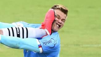 Goleiro avaliou que por se tratar de um "jogo decisivo", ele tinha "certeza de que não havia sido um lance proposital