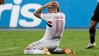 Luciano perdeu a grande chance de empatar o jogo (Foto: Celso Pupo / Fotoarena / Agência Lancepress!)