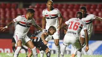 São Paulo goleou o Santos no Morumbi (Foto: Divulgação Twitter Santos)