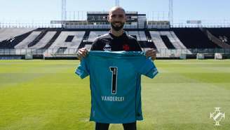 Vanderlei vestirá a camisa 1, que pertenceu a Fernando Miguel na temporada passada (Rafael Ribeiro/Vasco)