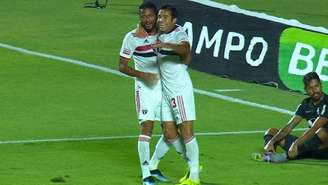 São Paulo venceu o Red Bull Bragantino com gol contra de Léo Ortiz (Foto: Reprodução / Sportv)