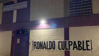 Faixa que diz "Ronaldo culpado" foi pendurada no Estádio José Zorrilla.