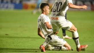 Kaio Jorge marcou o terceiro gol na vitória deste sábado, na Vila Belmiro (Foto: Divulgação/Santos)