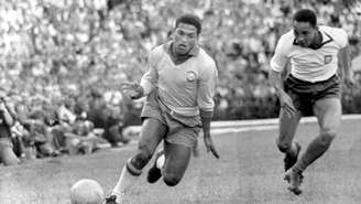 Garrincha foi eleito o melhor jogador da Copa do Mundo 1962, conquistando a bola de ouro(Foto: Reprodução)