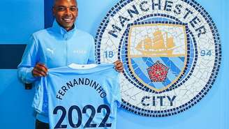 Fernandinho renovou com o Manchester City até junho de 2022