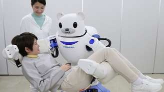 O Japão está implantando robôs em lares de idosos, escritórios e escolas à medida que sua população envelhece e sua força de trabalho diminui