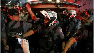 PM prende manifestante em ato contra Bolsonaro; críticos temem que agência antiterrorismo sirva para perseguição política
