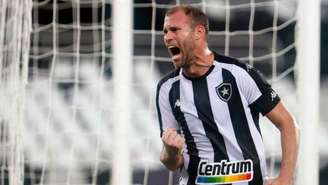 Joel Carli em ação pelo Botafogo (Foto: Vítor Silva / BFR)