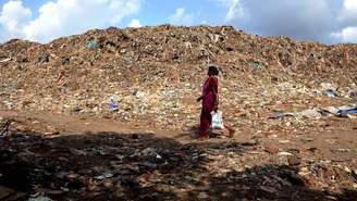 More than 16 million tonnes of rubbish make up Deonar's waste mountain