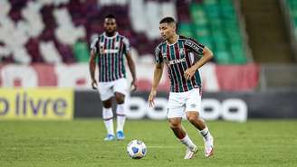 Luccas Claro retorna à zaga do Fluminense nesta rodada (Foto: Lucas Merçon/Fluminense FC)
