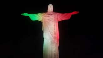 Cristo foi iluminado com as cores do Fluminense nesta sexta (Foto: Santuário Cristo Redentor/ Today Soluções)