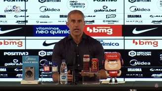 Sylvinho defendeu após o jogo que seu time foi escalado de forma ofensiva no Rio (Foto: Reprodução/Corinthians TV)