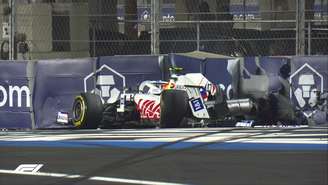 Mick Schumacher sofreu forte acidente no começo do GP da Arábia Saudita 