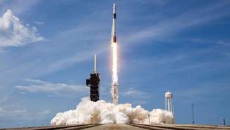 O foguete Falcon 9 e a cápsula Crew Dragon, da Space X, iniciaram uma nova fase do programa espacial americano
