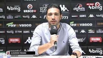 Recentemente Pássaro esteve no Vasco, comandando o futebol do Cruzmaltino-(Reprodução/Vasco TV)