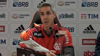 Paulo Sousa concede entrevista em apresentação no Flamengo