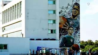 Painel em homenagem a Castilho no CT do Fluminense (Foto: Reprodução)