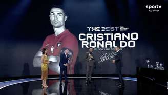 Pelé parabenizou Cristiano Ronaldo por premiação especial no 'The Best' (Foto: Reprodução / SporTV)