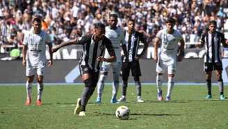 Diego Gonçalves fez de pênalti o gol do Botafogo na partida (Foto: LancePress!)