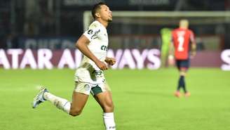 Palmeiras abre vantagem em cima do Cerro Porteño com dois gols de Rony (Foto: NORBERTO DUARTE / AFP)