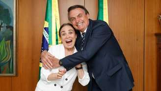 A atriz Regina Duarte em encontro com o presidente Jair Bolsonaro no Palácio do Planalto, em Brasília.