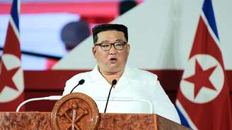 Kim disse que as ameaças nucleares dos EUA exigem que a Coreia do Norte cumpra a "tarefa histórica urgente" de fortalecer sua defesa