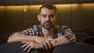 O artista, que revelou ser gay em julho do ano passado durante sua participação no quadro Super Dança dos Famosos, no Domingão, disse que desde então, começou a receber ataques homofóbicos nas redes sociais