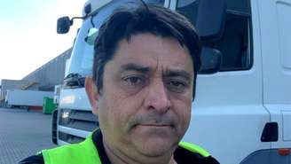 O caminhoneiro Reinaldo Moretti diz ter se mudado para Portugal após constantes altas do diesel e problemas econômicos no Brasil