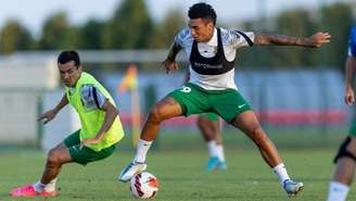 Igor Jesus quer repetir boa fase de seu primeiro ano nos Emirados Árabes (Foto: Divulgação/Shabab Al Ahli)