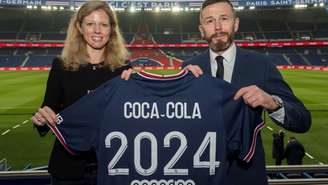 Após assinar contrato até 2024, PSG bane Coca-Cola das refeições do clube (Divulgação/PSG)