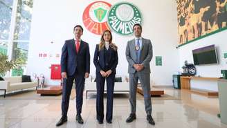 Presidente Leila Pereira recebe os delegados Cesar Saad e Percival Alcântara (Foto: Fabio Menotti/Palmeiras)