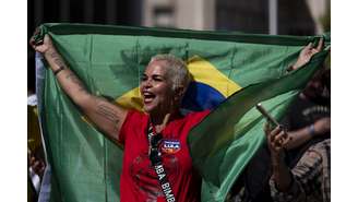 Eleitores brasileiros comparecem em peso a votação em Portugal