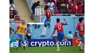 Keysher Fuller, da Costa Rica, comemora seu primeiro gol com Yeltsin Tejeda