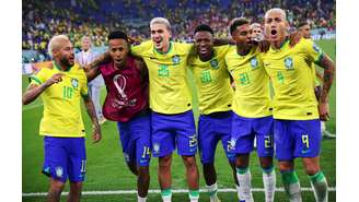 Jogadores do Brasil comemoram vitória diante da Coreia do Sul por 4 x 1