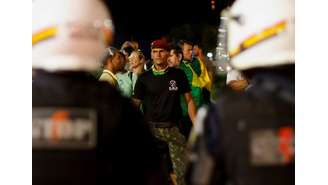 Policiais e militantes bolsonaristas 