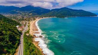 Praia de Boiçucanga, em São Sebastião, terá queima de fogos para festejar a virada do ano, dia 31 de dezembro. Litoral Norte espera 1,6 milhão de turistas.